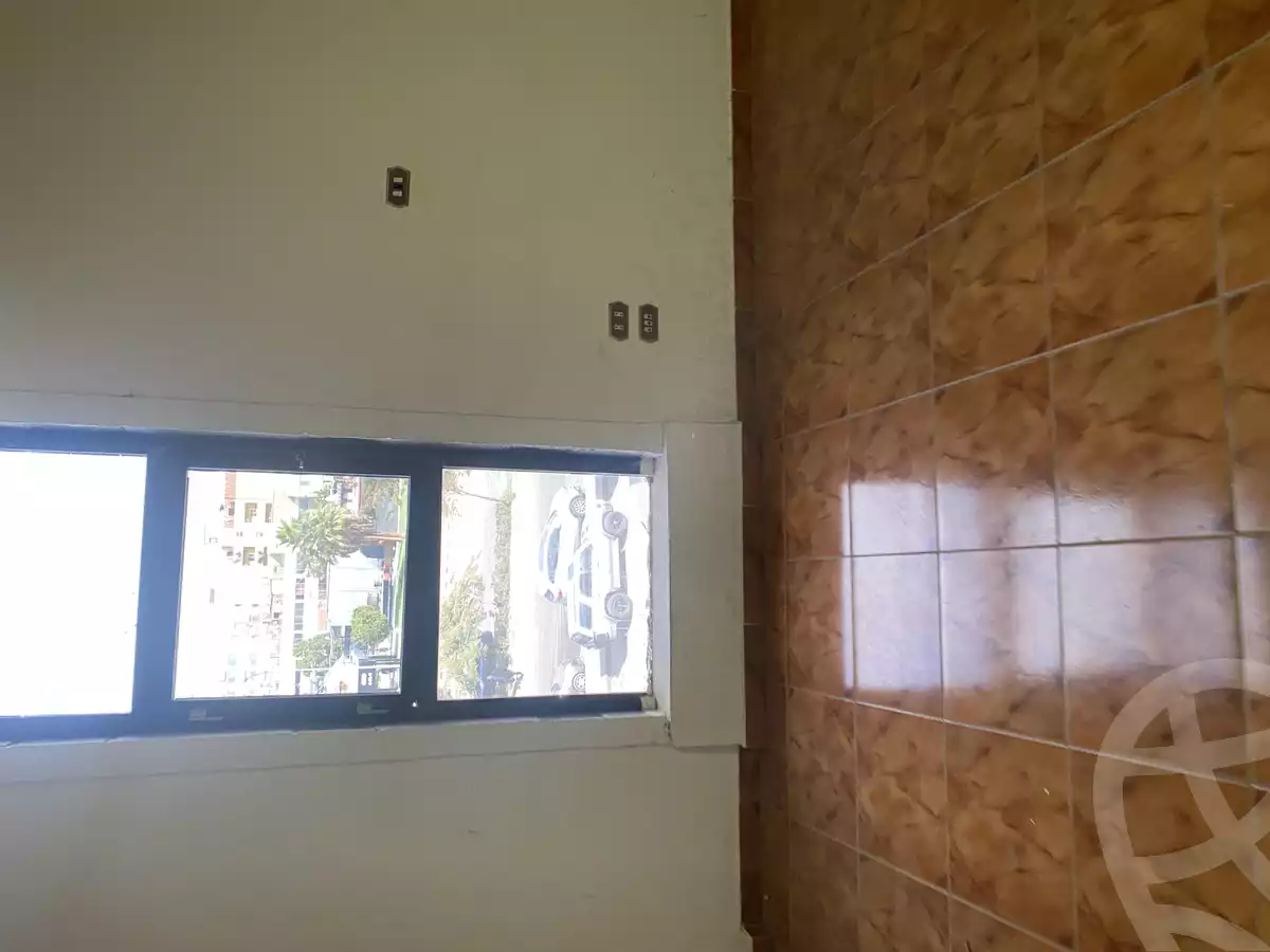 https://aqarmap.com.eg/ar/listing/6638213-for-rent-cairo-6th-of-october-el-ahyaa-neighborhood-4th-neighbourhood-1