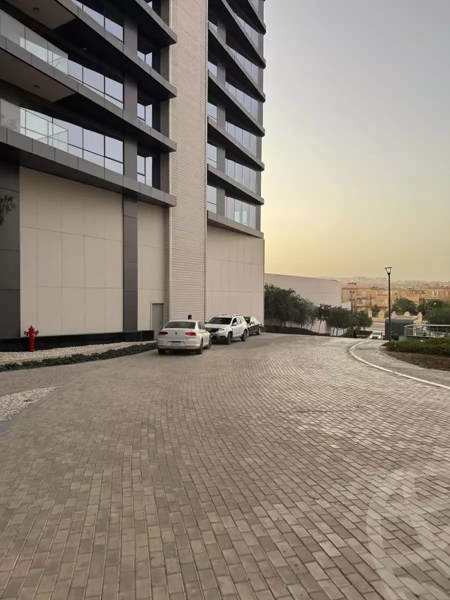 https://aqarmap.com.eg/ar/listing/6638623-for-sale-cairo-el-sheikh-zayed-city-compounds-kmbwnd-fyldj-wyst-dr-llttwyr