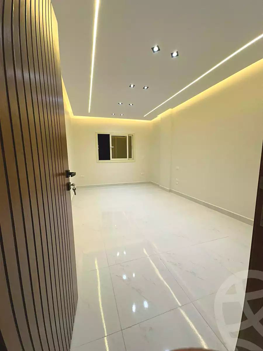 https://aqarmap.com.eg/ar/listing/6638935-for-sale-cairo-6th-of-october-el-ahyaa-neighborhood-1st-seventh-neighborhood