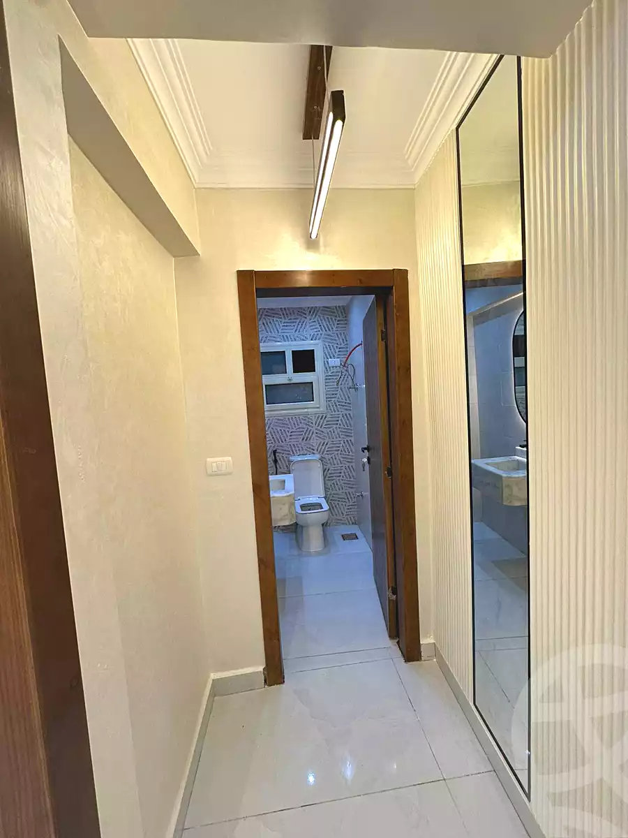 https://aqarmap.com.eg/ar/listing/6638935-for-sale-cairo-6th-of-october-el-ahyaa-neighborhood-1st-seventh-neighborhood