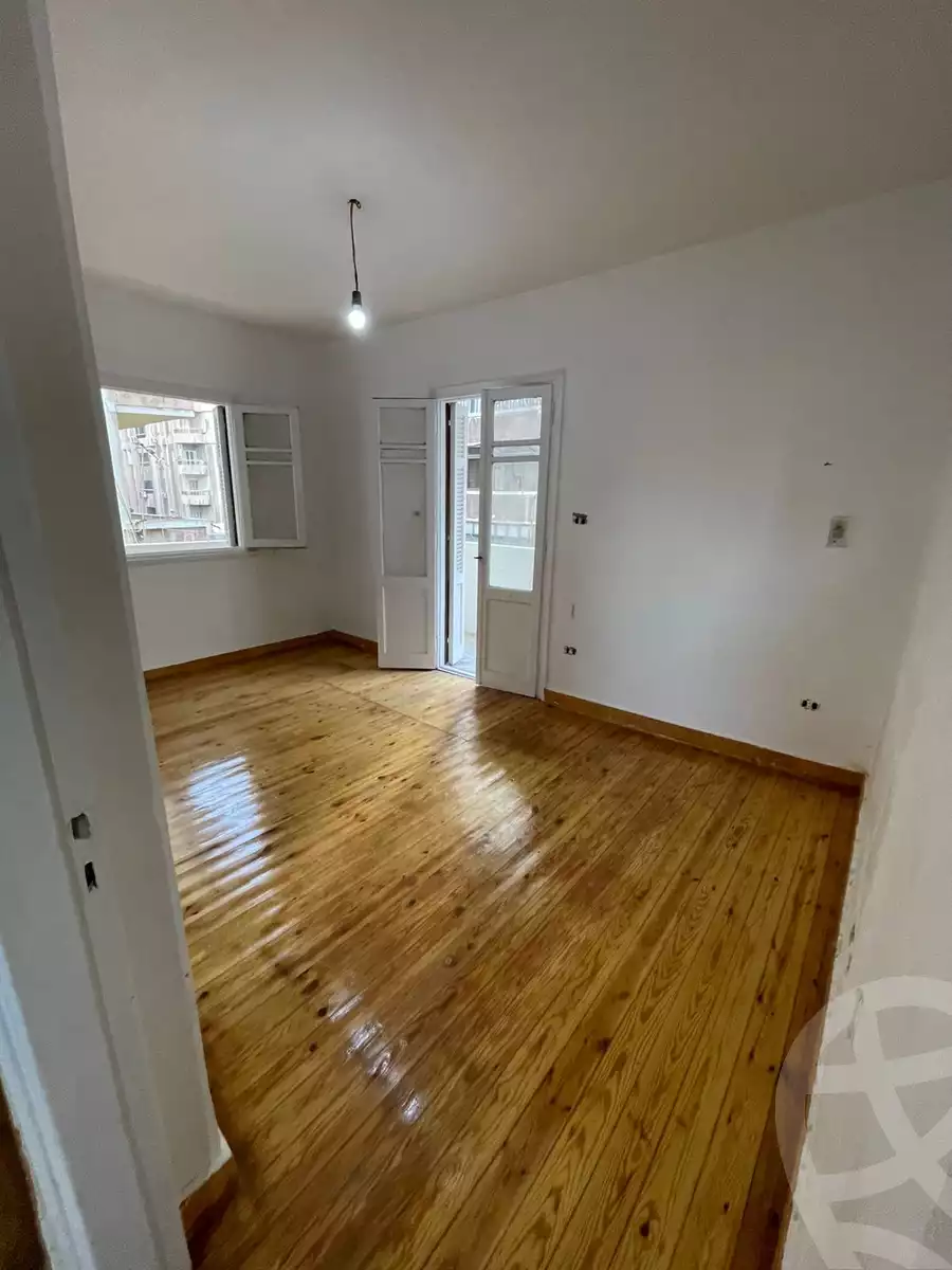 https://aqarmap.com.eg/ar/listing/6639343-for-sale-alexandria-fleming-el-fath-st
