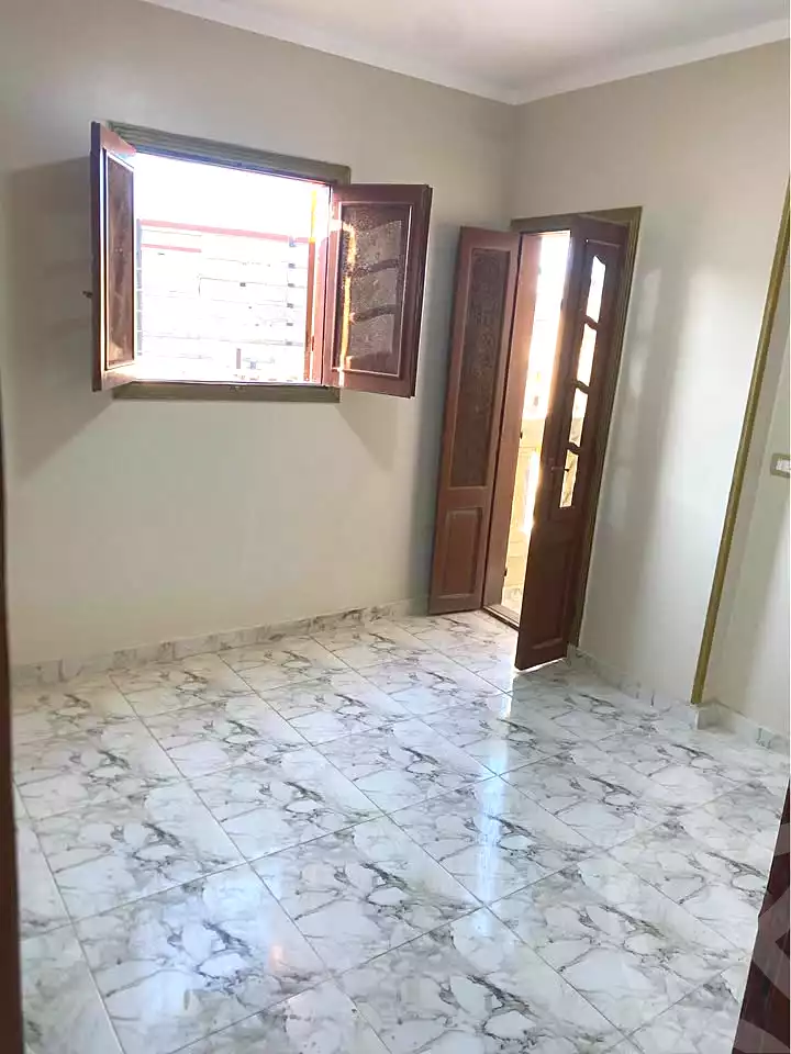 https://aqarmap.com.eg/ar/listing/6639856-for-sale-alexandria-l-jmy-el-hanouvel-el-zahraa-city-st