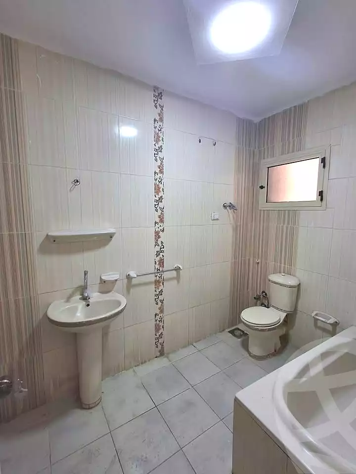 https://aqarmap.com.eg/ar/listing/6640633-for-sale-alexandria-l-jmy-lbytsh-el-hanafeya-st