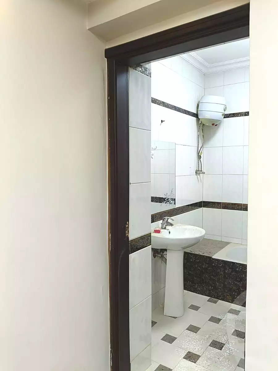 https://aqarmap.com.eg/ar/listing/6642186-for-sale-cairo-el-maadi-kornish-el-maadi-brj-thmn