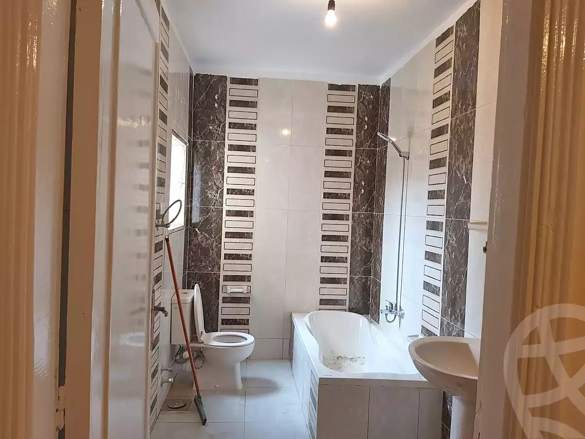 https://aqarmap.com.eg/en/listing/6642405-for-sale-gharbia-tanta-lstd-stadium-rd