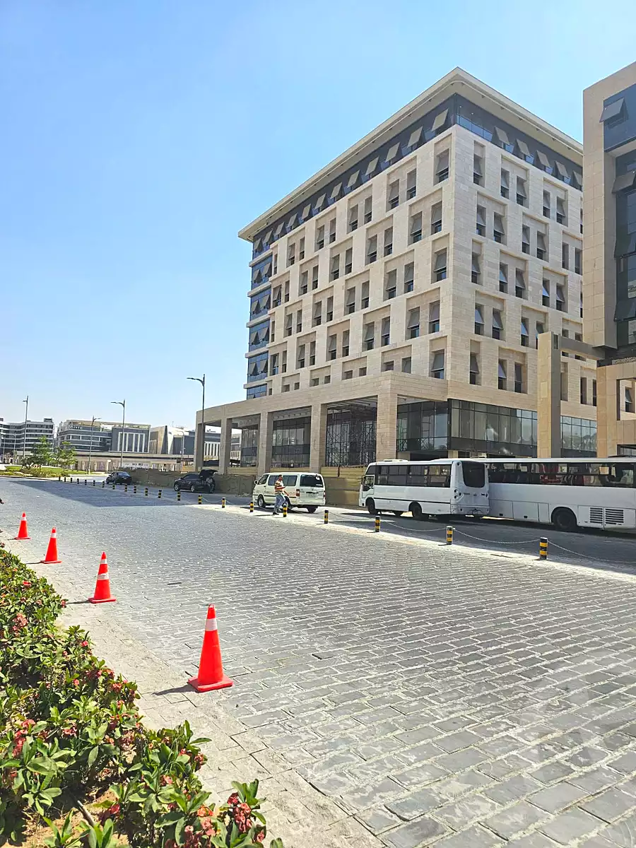https://aqarmap.com.eg/en/listing/6642867-for-sale-cairo-new-cairo-90th-street-south-teseen-st