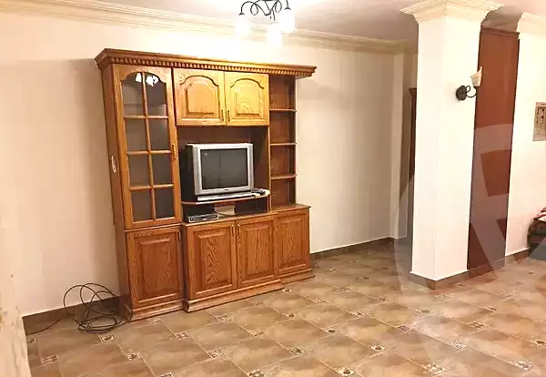 https://aqarmap.com.eg/en/listing/6644851-for-sale-cairo-6th-of-october-el-ahyaa-neighborhood-2nd-divided-from-al-kafrawei-st