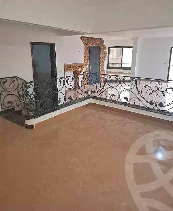 https://aqarmap.com.eg/en/listing/6644876-for-sale-cairo-6th-of-october-el-ahyaa-neighborhood-2nd-divided-from-al-kafrawei-st