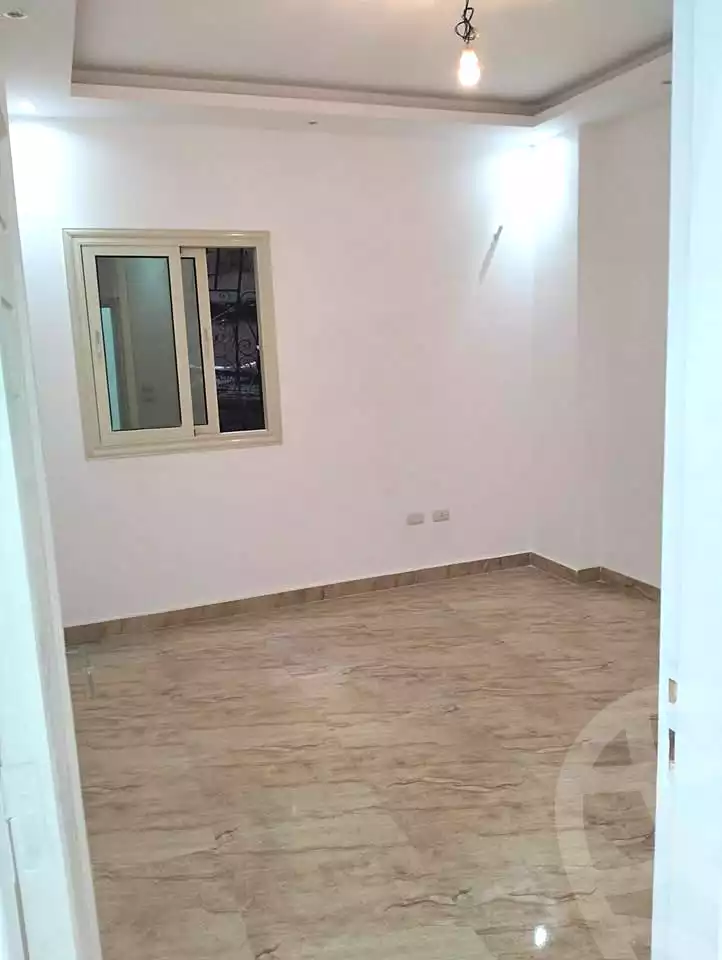 https://aqarmap.com.eg/en/listing/6646855-for-rent-alexandria-ganaklis-shr-mrtdy-bsh