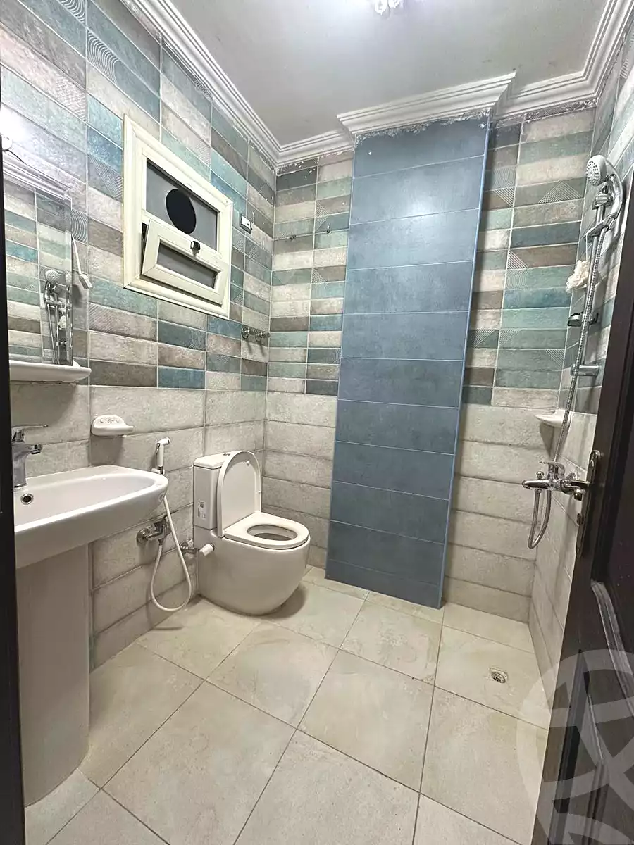 https://aqarmap.com.eg/ar/listing/6648464-for-sale-cairo-6th-of-october-el-ahyaa-neighborhood-3rd-al-hay-al-thalith-st