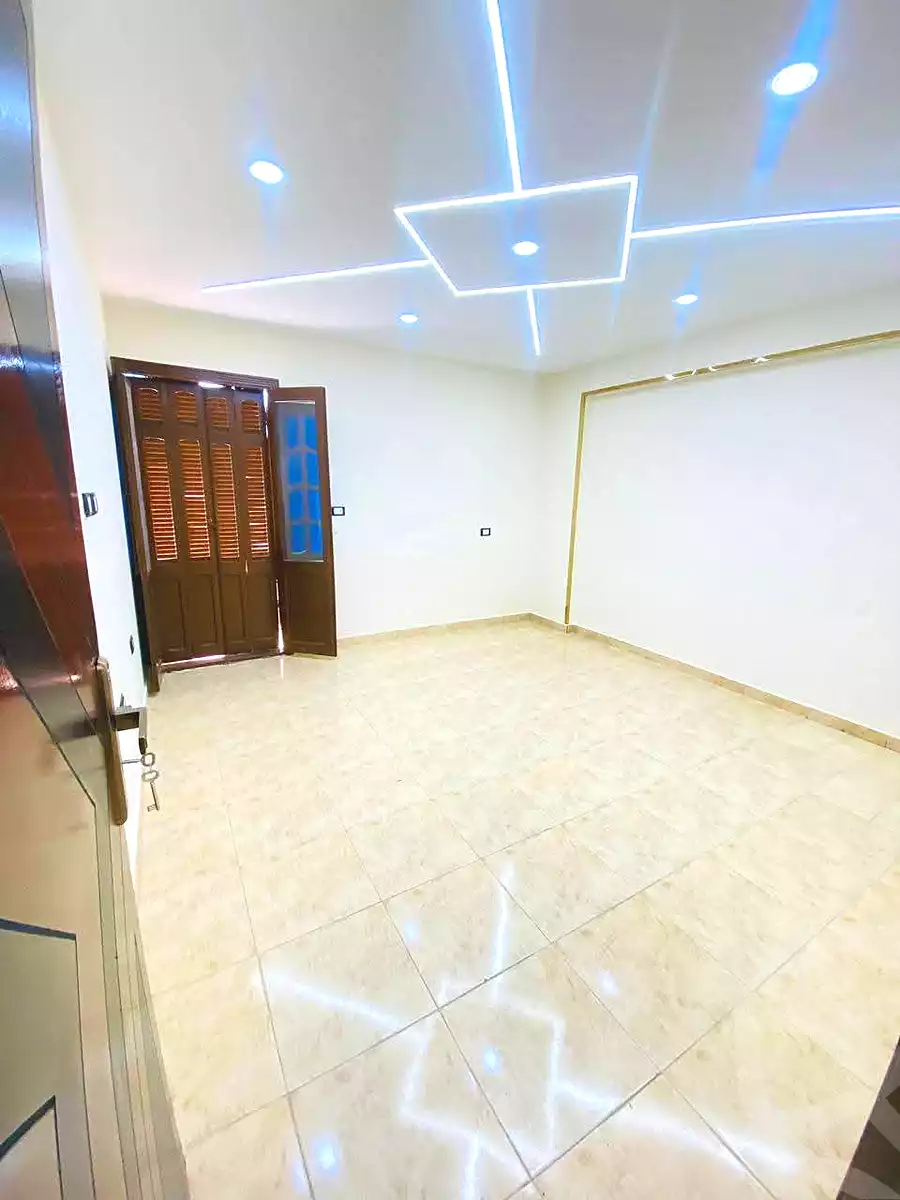 https://aqarmap.com.eg/en/listing/6650383-for-sale-alexandria-lsywf-el-falki