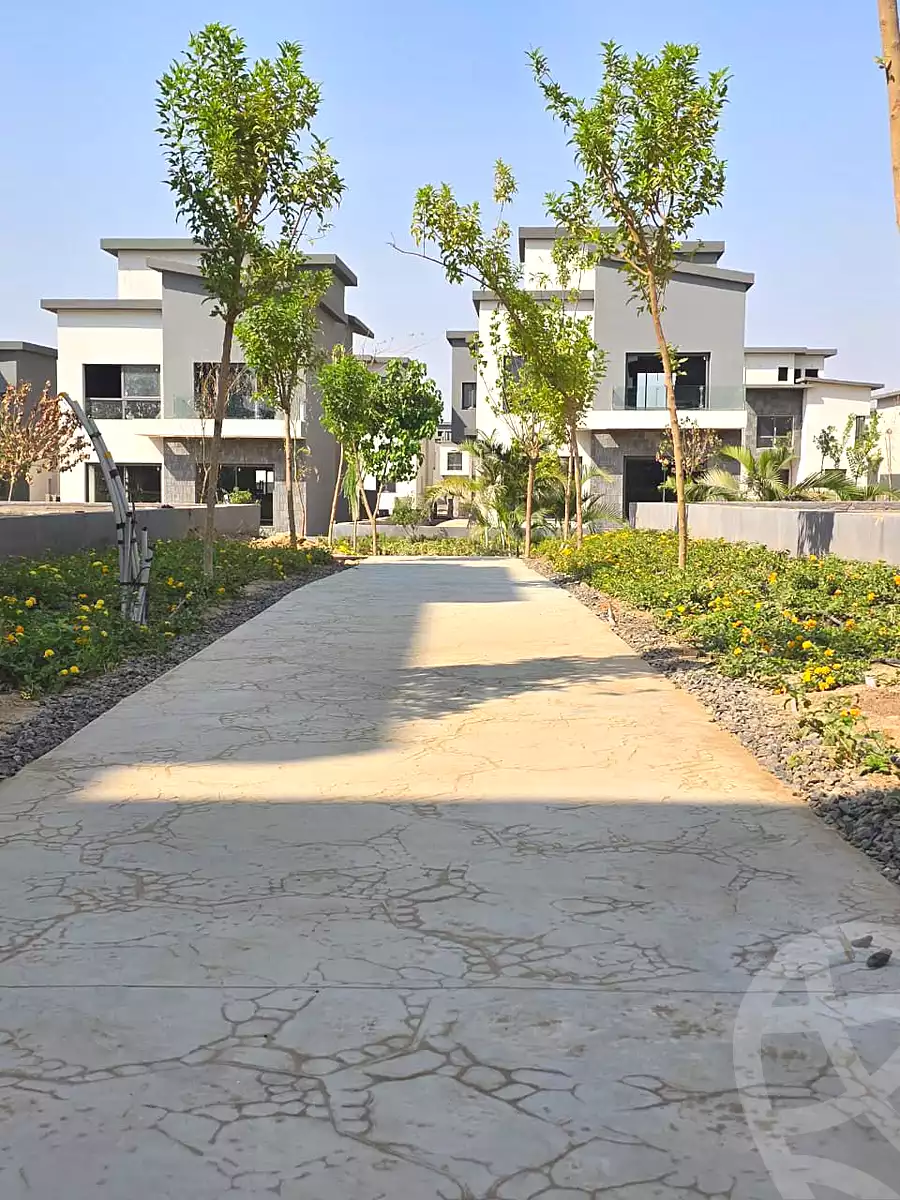 https://aqarmap.com.eg/ar/listing/6652407-for-sale-cairo-new-cairo-compounds-kmbwnd-kryk-twn-il-cazar