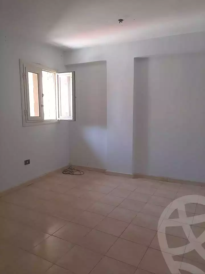 https://aqarmap.com.eg/ar/listing/6652739-for-sale-alexandria-moharram-bey-ibn-zahroon-st