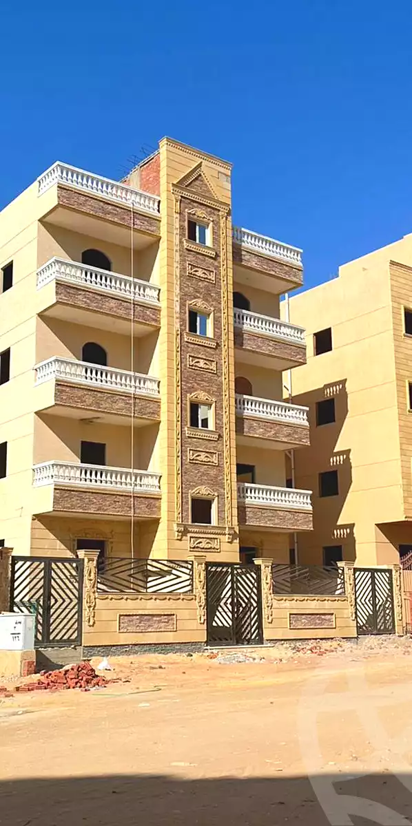 https://aqarmap.com.eg/ar/listing/6652942-for-sale-cairo-badr-city-hai-el-ashgar-featured-neighborhood-el-imam-el-bokhary-st