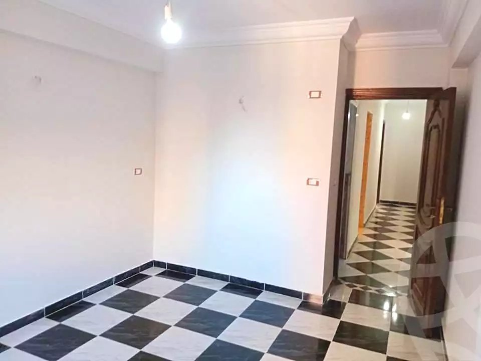 https://aqarmap.com.eg/ar/listing/6653454-for-rent-alexandria-new-miami-eskot
