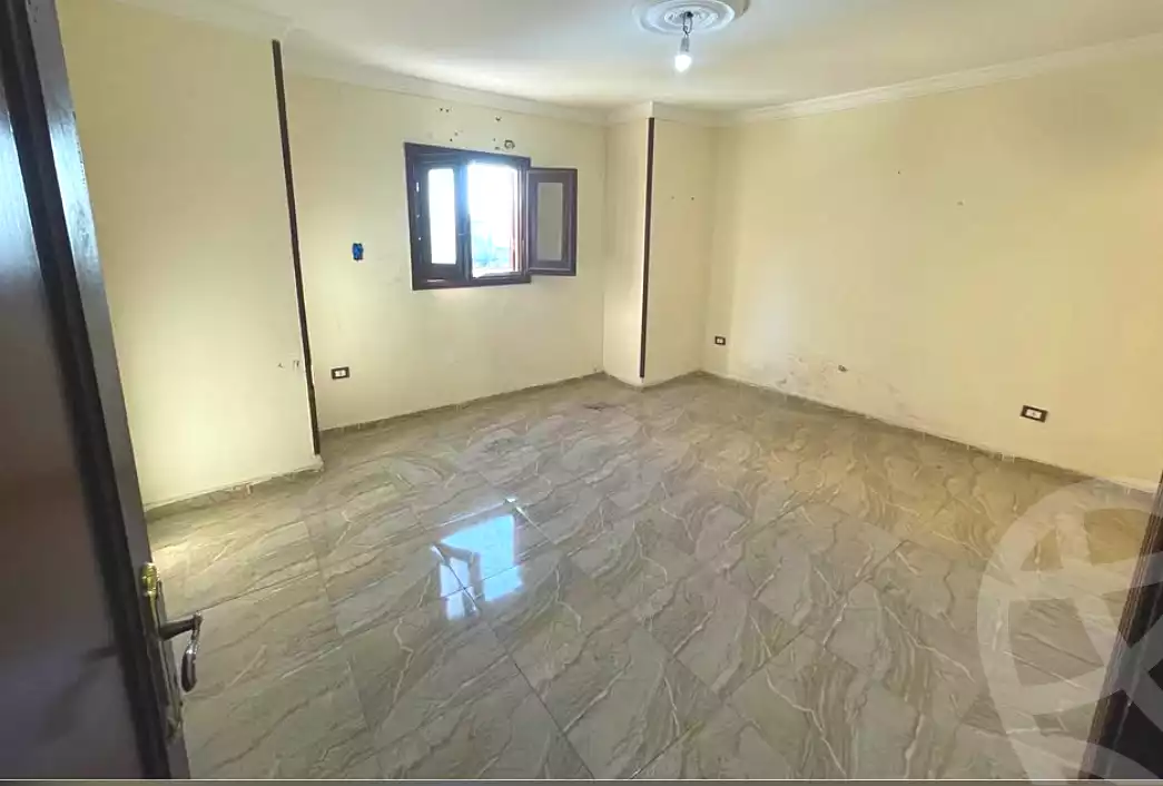 https://aqarmap.com.eg/ar/listing/6653462-for-rent-alexandria-moharram-bey-kanal-al-mahmoudeya-al-bahri-st