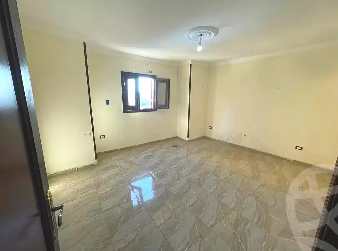 https://aqarmap.com.eg/en/listing/6653601-for-rent-alexandria-moharram-bey-kanal-al-mahmoudeya-al-bahri-st
