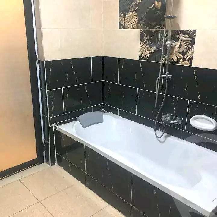 https://aqarmap.com.eg/ar/listing/6654018-for-sale-alexandria-l-jmy-lbytsh-shahr-al-assal-st