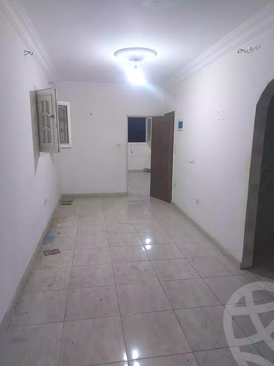 https://aqarmap.com.eg/ar/listing/6654796-for-rent-cairo-helwan-el-shareaa-el-sharby-st
