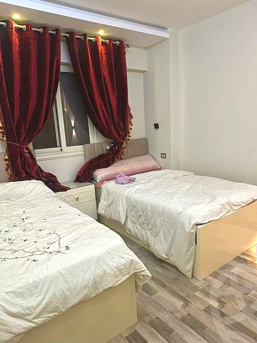 https://aqarmap.com.eg/ar/listing/6656367-for-sale-alexandria-smouha-compounds-in-smouha-smouha-entrance-compound-hyt