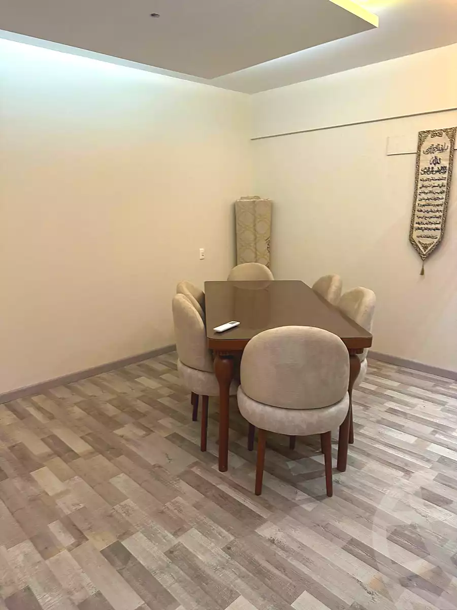 https://aqarmap.com.eg/ar/listing/6656367-for-sale-alexandria-smouha-compounds-in-smouha-smouha-entrance-compound-hyt