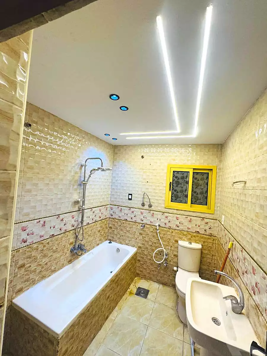 https://aqarmap.com.eg/ar/listing/6657016-for-sale-alexandria-l-jmy-lbytsh-bianchiii