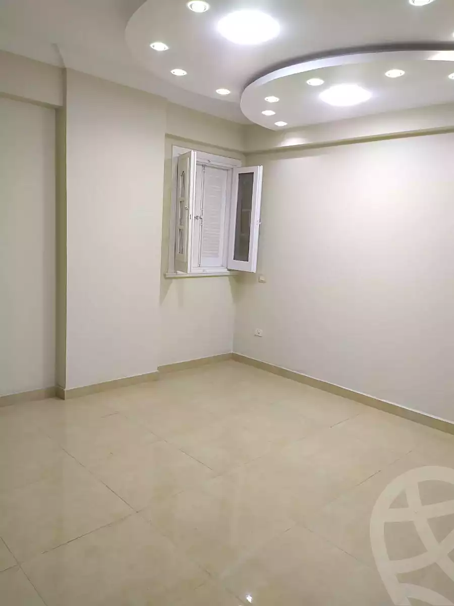 https://aqarmap.com.eg/ar/listing/6659178-for-sale-alexandria-camp-cesar-port-said-street