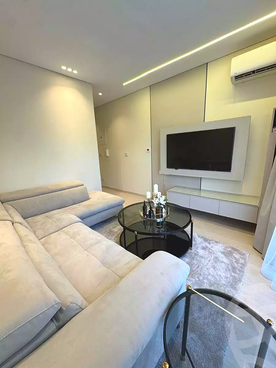 https://aqarmap.com.eg/ar/listing/6659819-for-sale-cairo-el-sheikh-zayed-city-compounds-dh-drys