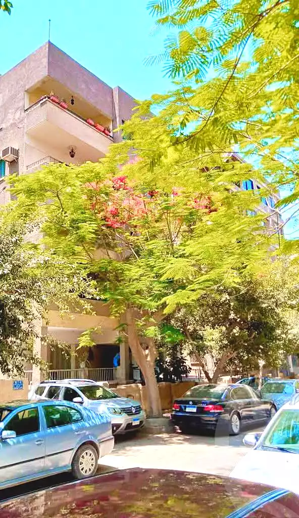 https://aqarmap.com.eg/en/listing/6660142-for-sale-sharqia-zagazig-zagazig-city-tolba-awaida-st