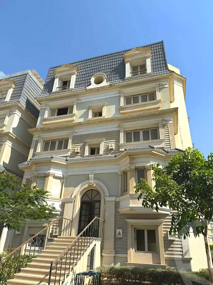 https://aqarmap.com.eg/en/listing/6660276-for-sale-cairo-new-cairo-compounds-mountain-view-hyde-park