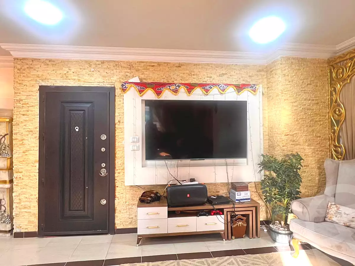 https://aqarmap.com.eg/ar/listing/6660449-for-sale-cairo-6th-of-october-el-ahyaa-neighborhood-1st