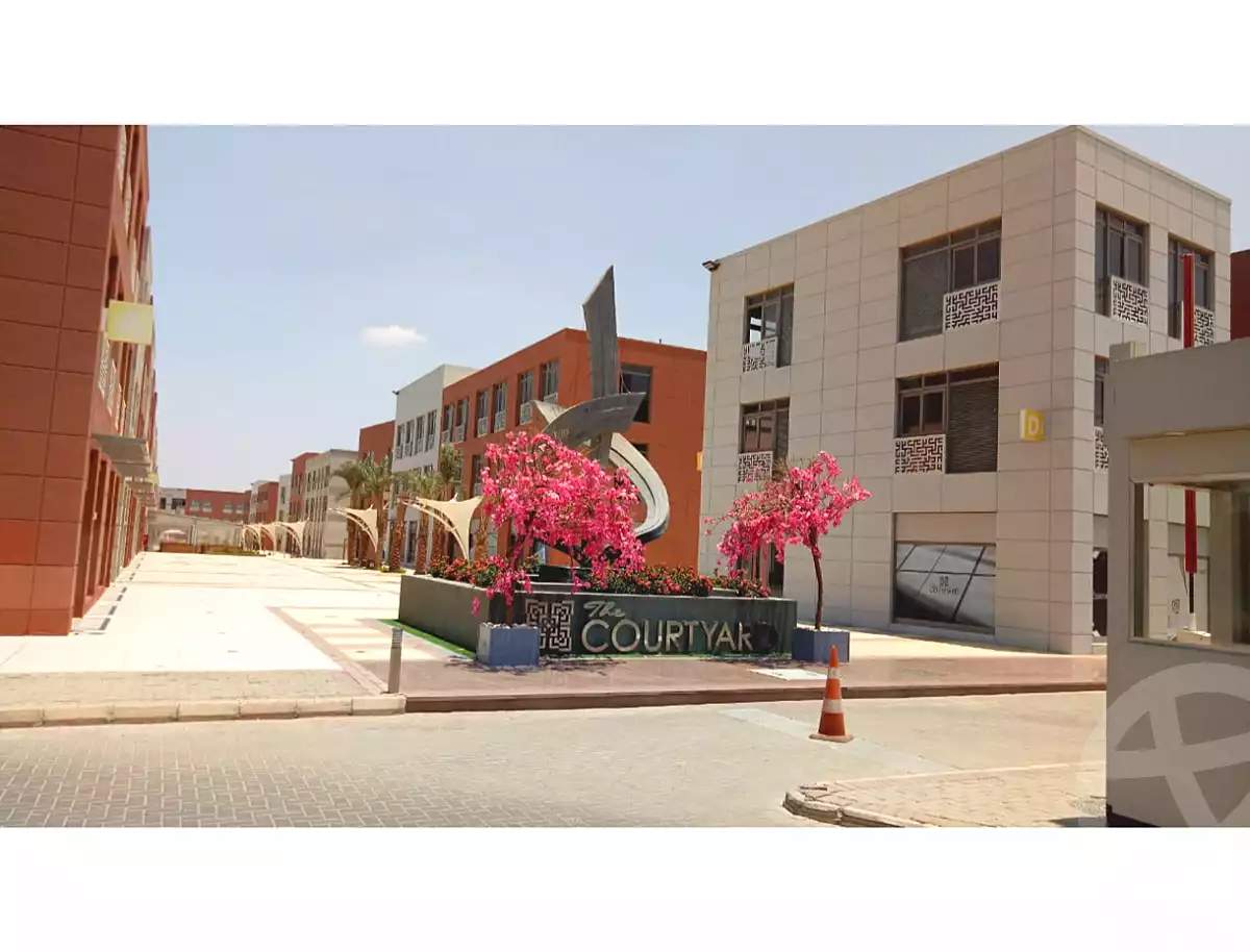 https://aqarmap.com.eg/ar/listing/6660584-for-sale-cairo-el-sheikh-zayed-city-compounds-the-courtyard-mall-dorra