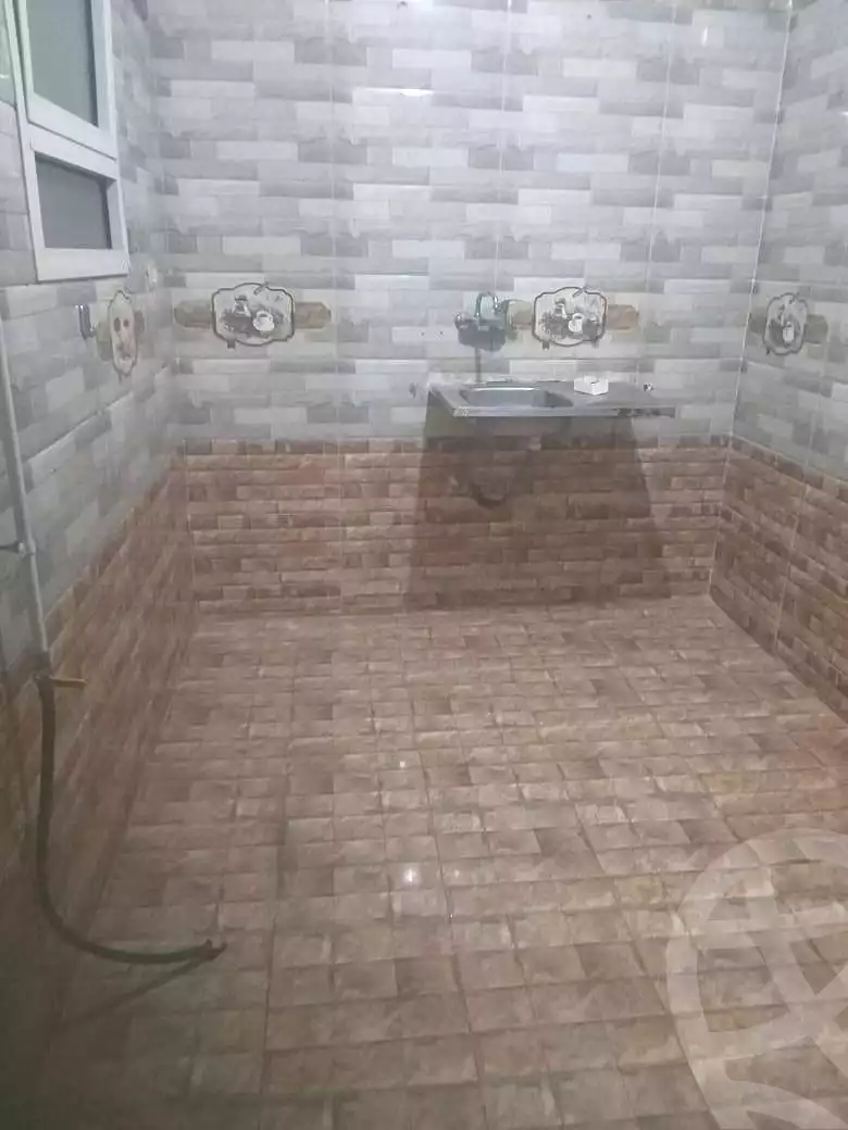https://aqarmap.com.eg/ar/listing/6661729-for-rent-cairo-helwan-helwan-el-sharkeya-borhan-st