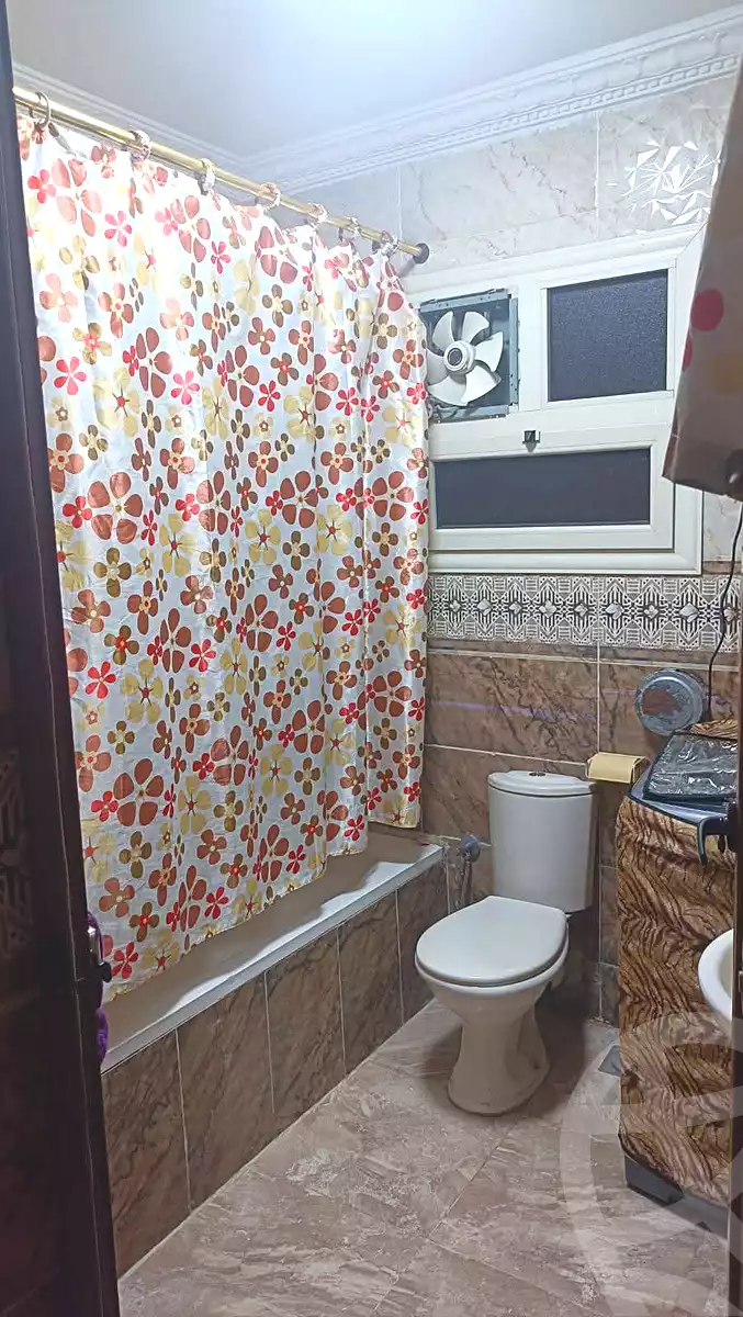https://aqarmap.com.eg/ar/listing/6662452-for-sale-cairo-helwan-helwan-el-sharkeya-mostafa-safwat-st