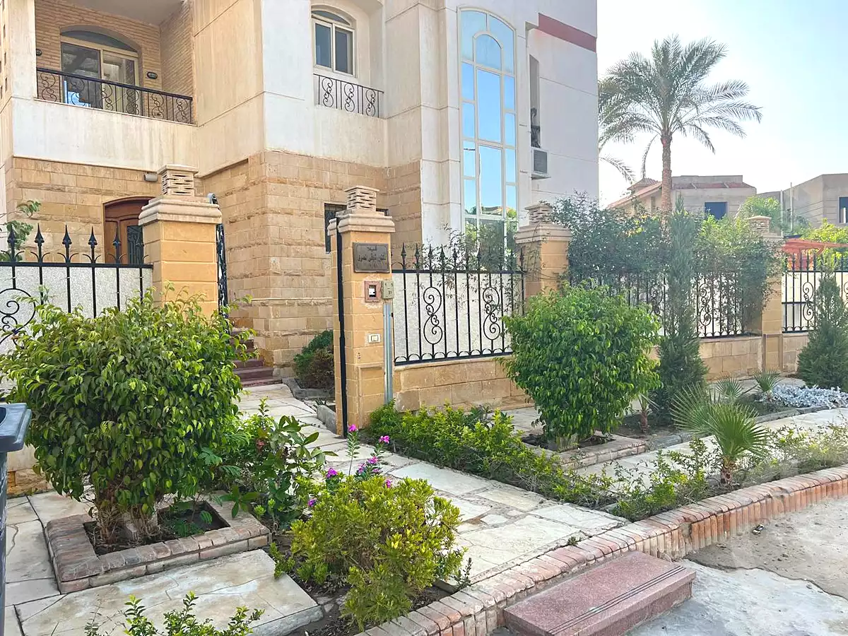 https://aqarmap.com.eg/en/listing/6663939-for-sale-cairo-el-shorouk-compounds-daheyet-el-nakheel