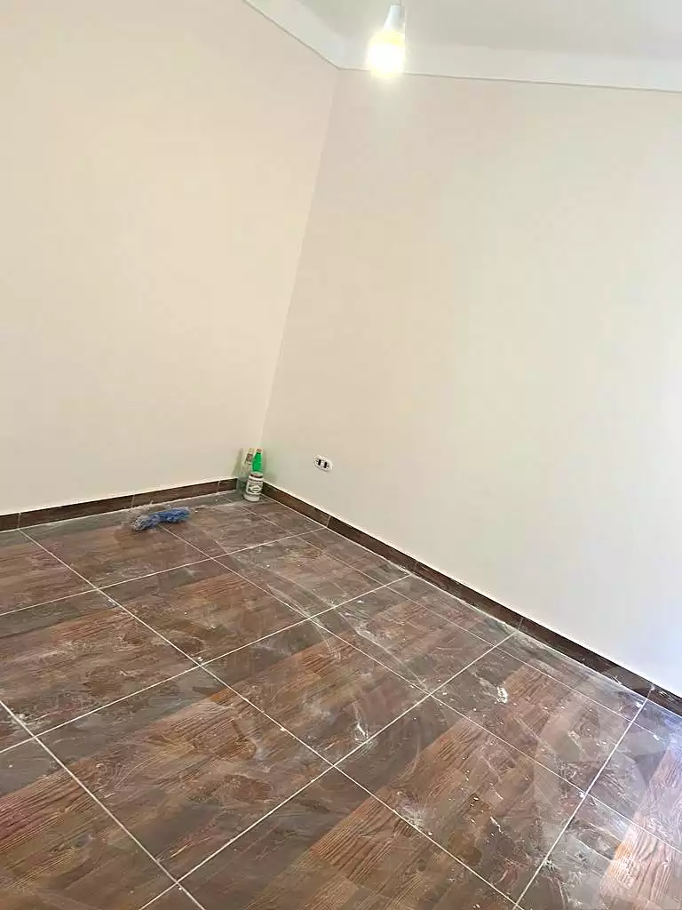 https://aqarmap.com.eg/ar/listing/6663977-for-sale-alexandria-lauran-shr-bw-qyr-tryq-lhry