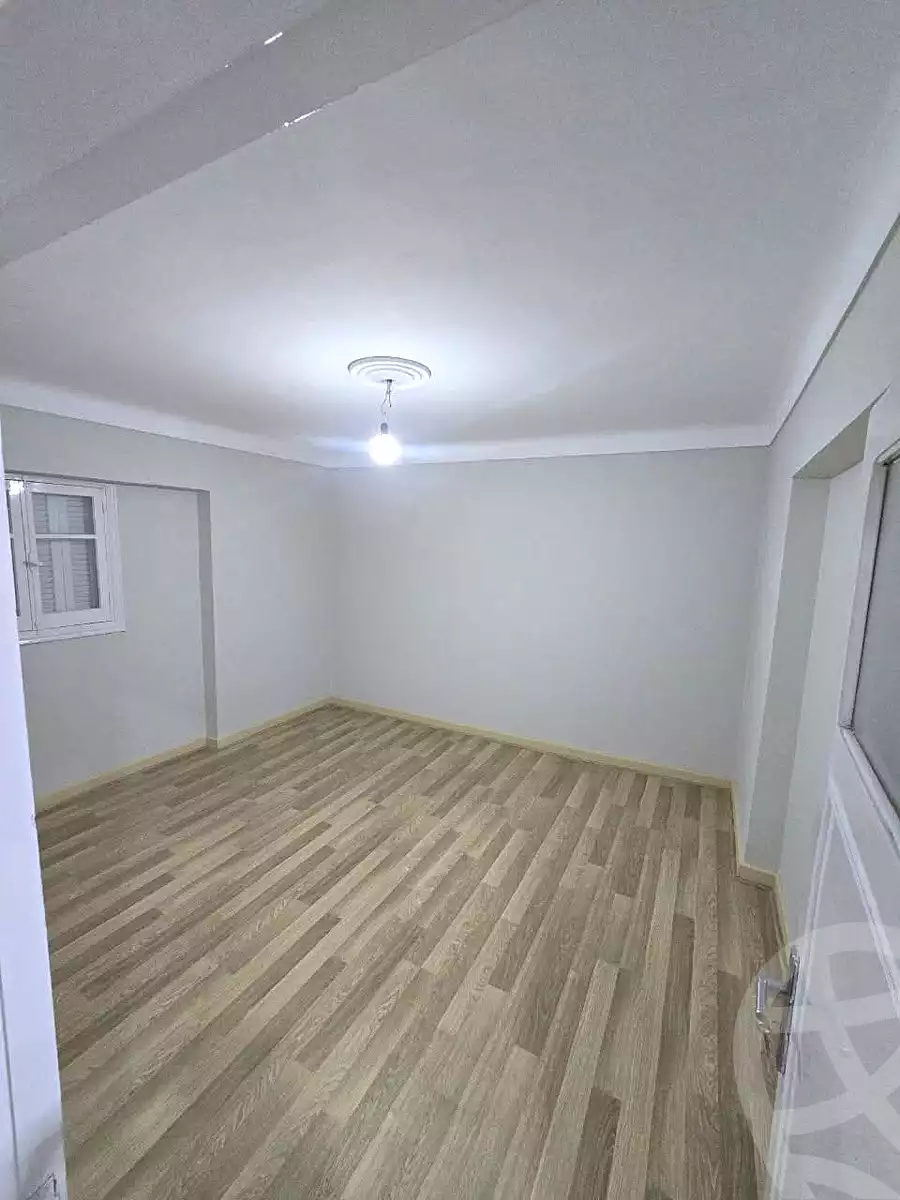 https://aqarmap.com.eg/ar/listing/6664833-for-sale-alexandria-ganaklis