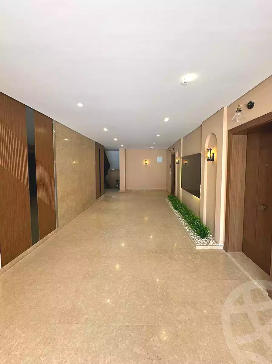 https://aqarmap.com.eg/en/listing/6665891-for-sale-cairo-el-sheikh-zayed-city-compounds-kmbwnd-fyldj-wyst-dr-llttwyr
