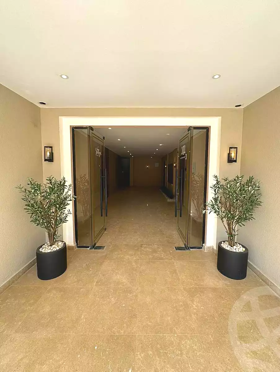 https://aqarmap.com.eg/en/listing/6665891-for-sale-cairo-el-sheikh-zayed-city-compounds-kmbwnd-fyldj-wyst-dr-llttwyr