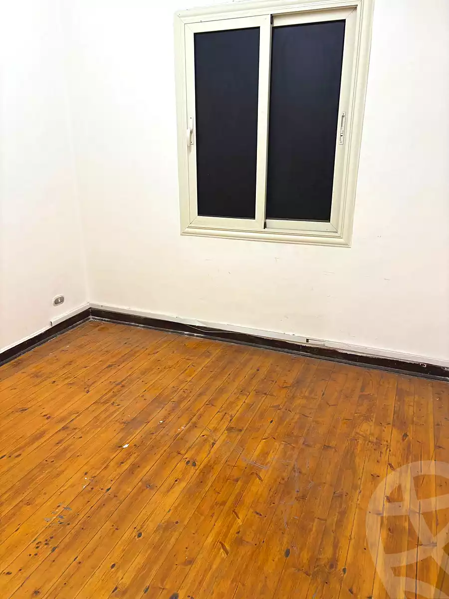 https://aqarmap.com.eg/ar/listing/6665964-for-sale-alexandria-cleopatra-medhat-seif-al-yazal-khalifa-st