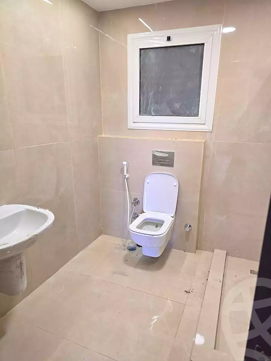 https://aqarmap.com.eg/ar/listing/6667305-for-rent-cairo-new-cairo-compounds-mivida-mivida-business-park-emaar