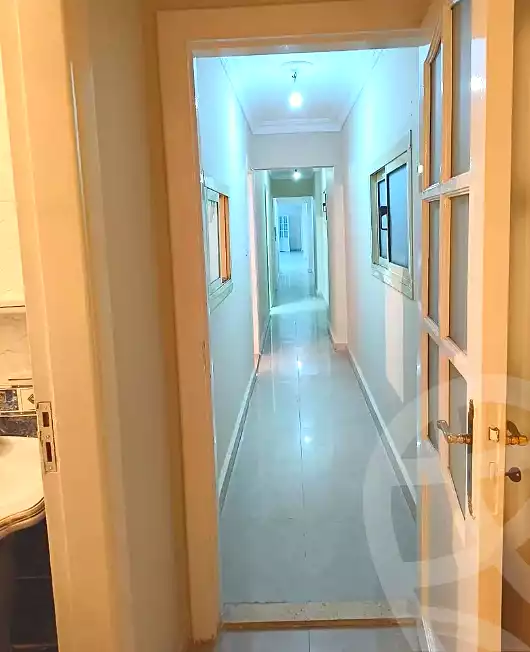 https://aqarmap.com.eg/ar/listing/6667444-for-rent-alexandria-ganaklis