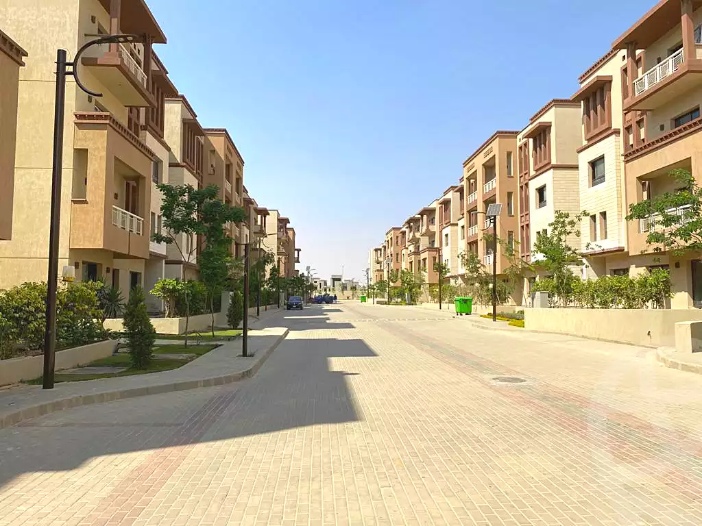 https://aqarmap.com.eg/ar/listing/6669421-for-rent-cairo-6th-of-october-compounds-green-5