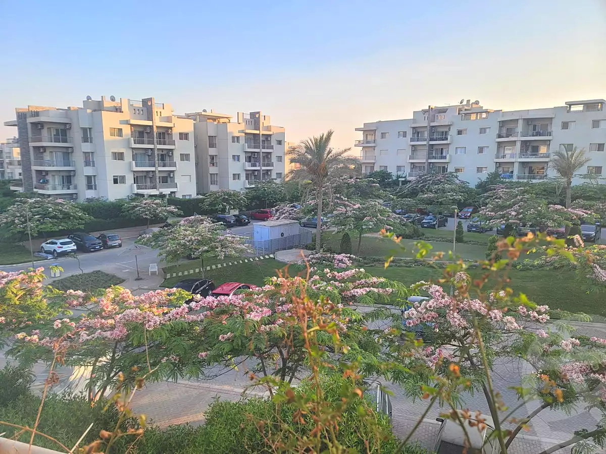 https://aqarmap.com.eg/en/listing/6669534-for-sale-cairo-el-sheikh-zayed-city-compounds-dh-drys