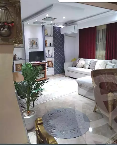 https://aqarmap.com.eg/en/listing/6669975-for-sale-cairo-helwan-zou-el-fekar-basha-st