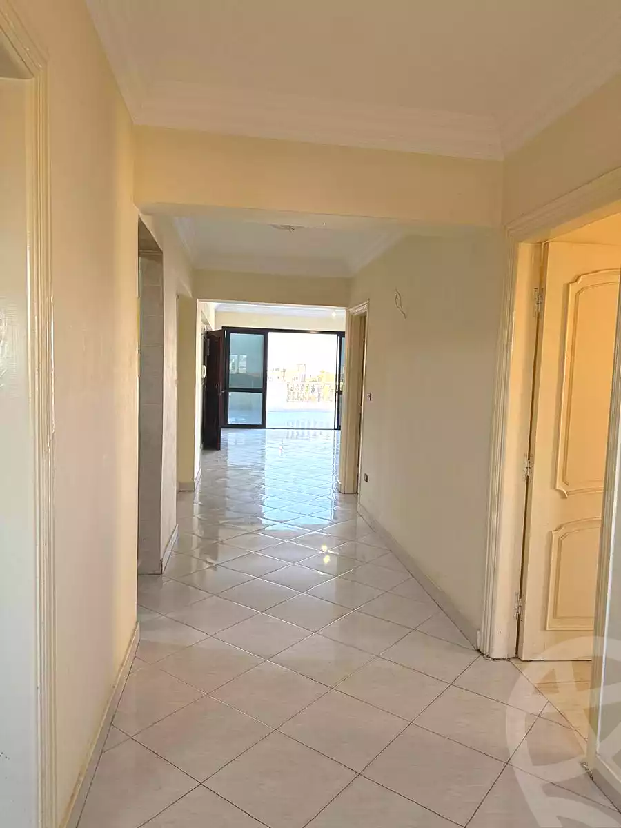 https://aqarmap.com.eg/ar/listing/6670554-for-rent-cairo-new-cairo-ganob-el-akadamiya-south-academy-b-taha-hussein-st