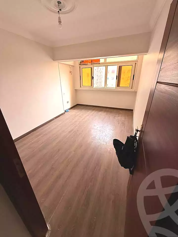 https://aqarmap.com.eg/en/listing/6670755-for-sale-alexandria-el-mandara-alex-el-mandara-bahri-sidi-kamal-st