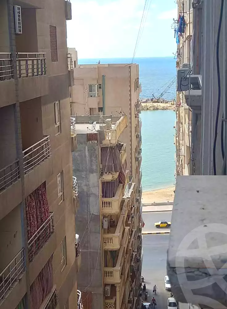 https://aqarmap.com.eg/ar/listing/6673860-for-sale-alexandria-sydy-bshr-sydy-bshr-bhry-ali-hipa-st