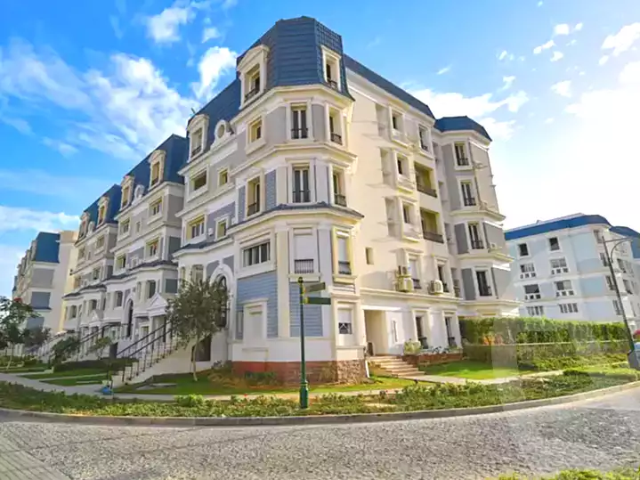 https://aqarmap.com.eg/en/listing/6602094-for-sale-cairo-new-cairo-compounds-mountain-view-hyde-park