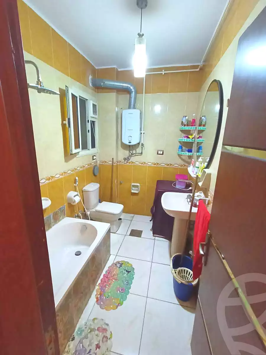 https://aqarmap.com.eg/ar/listing/6674053-for-sale-cairo-helwan-mahmoud-khater-st
